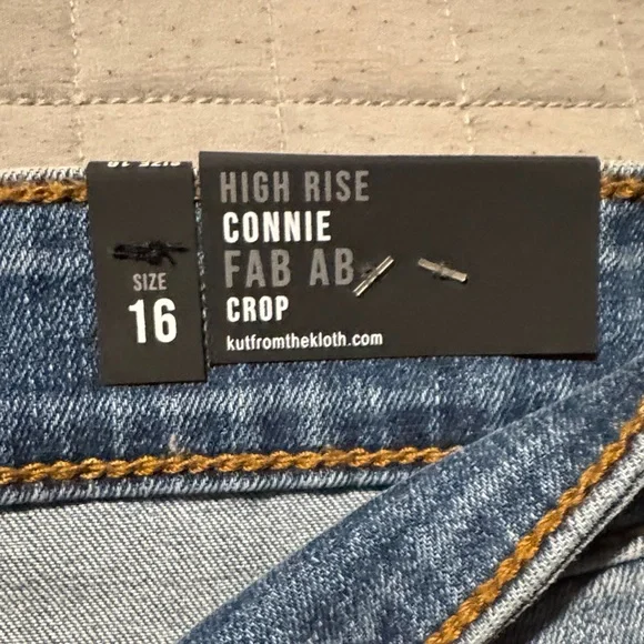 Kut from the Kloth Women's Distressed Light Blue Cropped Jeans - Picture 7 of 8